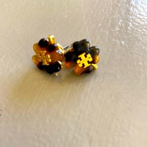 Tory Burch Resin Clover earrings